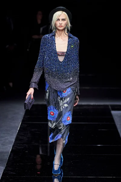 Look 77